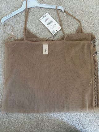 Top beige lentejuelas y pedrería