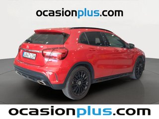 Mercedes-Benz GLA 180 90 kW (122 CV)