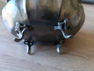 Ciotola vintage peltro con piedini