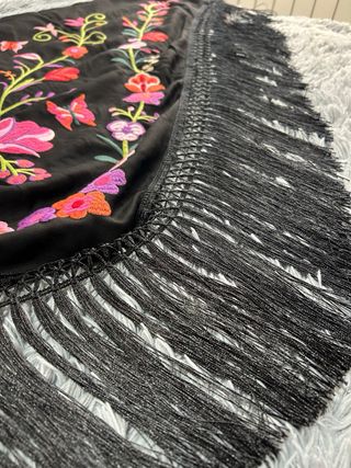 Mantón Flamenco Bordado Negro