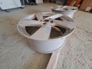 2 Llantas Audi Q3 18' 5 tornillos