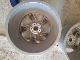 2 Llantas Audi Q3 18' 5 tornillos