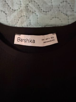 Top Bershka negro tirantes cruzados Talla S