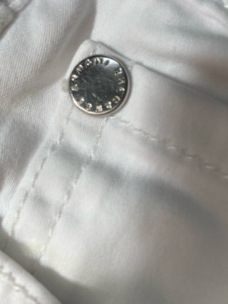 Vaqueros Armani blancos