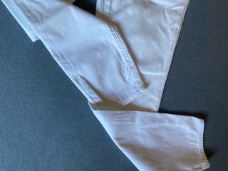 Vaqueros Armani blancos