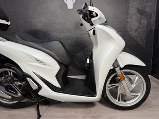 Honda SHi 125 ABS Blanca