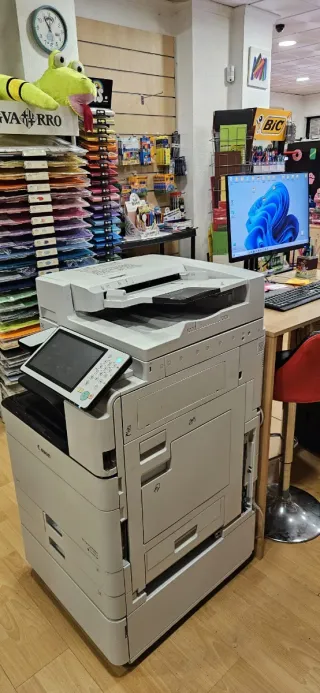 Traspaso Kiosko papelería. C. Lepanto 15 Castellón