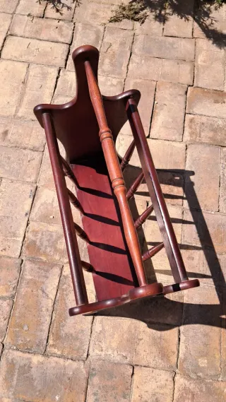 Revistero madera clásico vintage