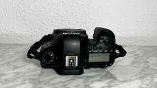 Canon 6D Mark II + Lente Canon EF 50mm f/1.4 USM