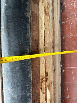 Baúl antiguo de madera y metal