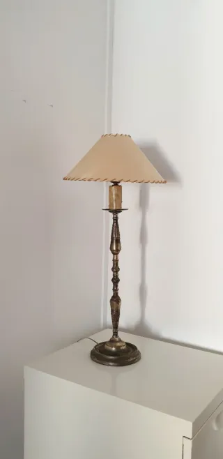 LÁMPARA ANTIGUA