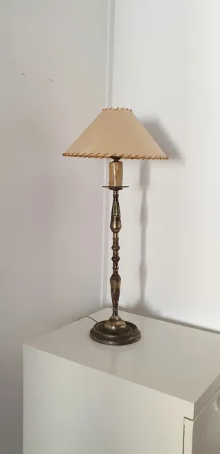 LÁMPARA ANTIGUA