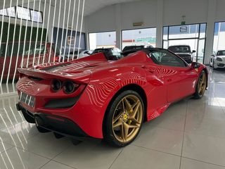 FERRARI 488 Spider DCT
