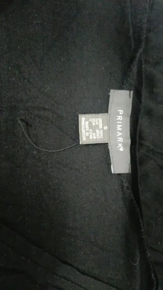 Camiseta escote V viscosa Primark Talla M