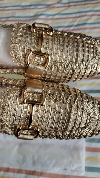 Zapatos dorados fiesta talla 38