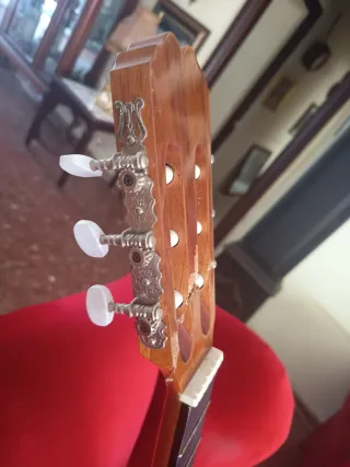 Guitarra Clásica Artesanal