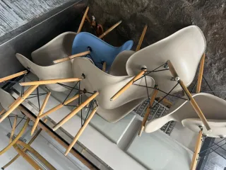 Sillas Eames estilo DSW (4 unidades)