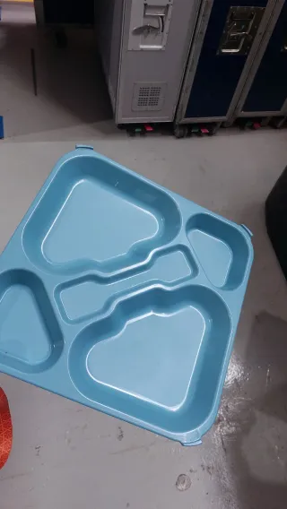 Bandejas Plásticas 5 Compartimentos Azul Cielo