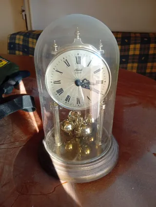 Reloj de sobremesa QUARTZ