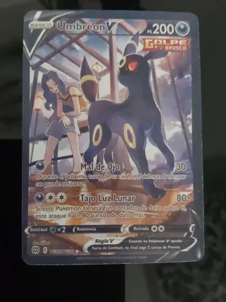 Carta Pokémon Umbreon V Golpe Brusco