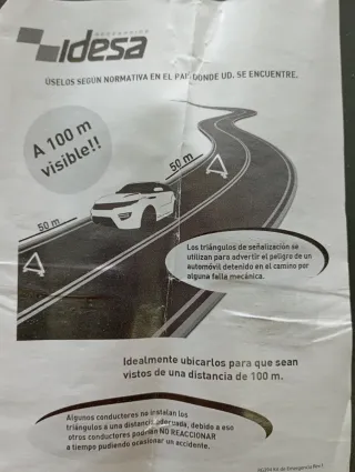 Chaleco reflectante y triángulos de emergencia