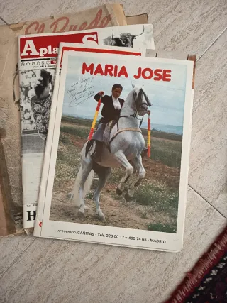Lote de antiguas revistas de toros más dedicatoria