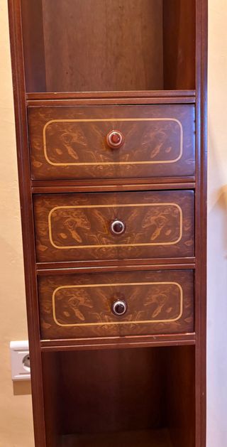 Mueble estrecho madera con cajones
