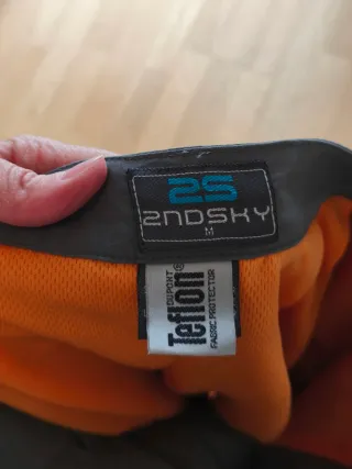 Falda larga gris con gatera