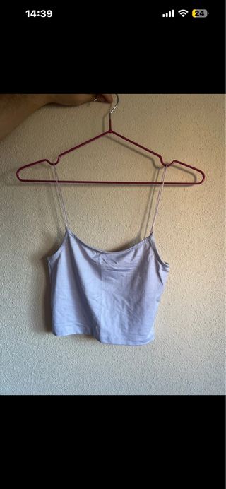 Top lila tirantes