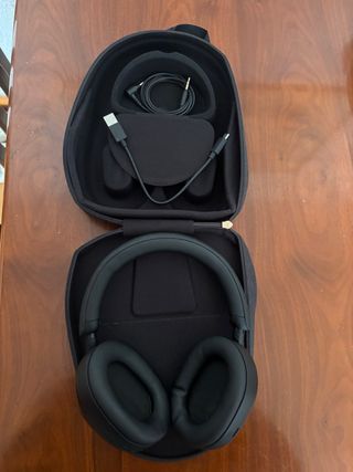 Auriculares Sony WH-1000XM5SA Estuche Negro