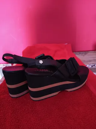 Sandalias plataforma Carmela negras