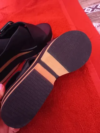 Sandalias plataforma Carmela negras