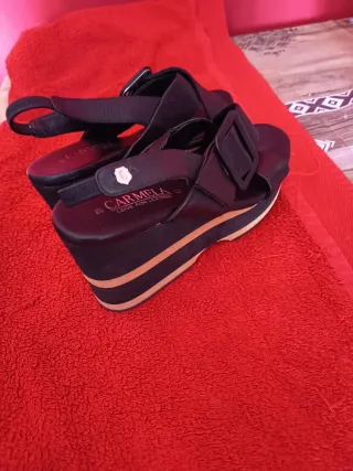 Sandalias plataforma Carmela negras