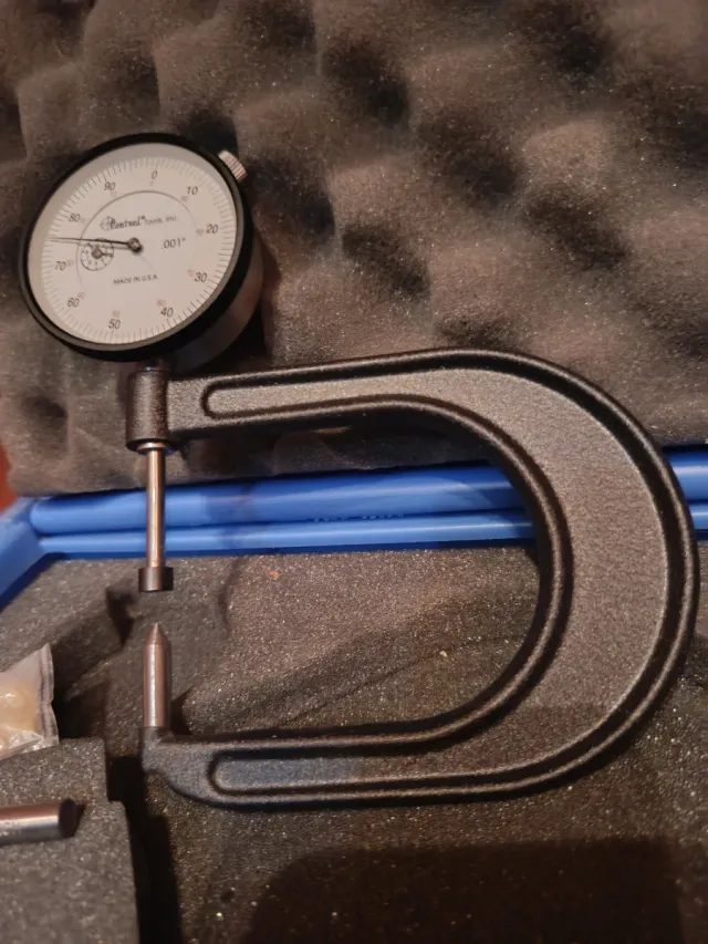 Micrómetro Dial, calibrador Central Tools USA 0-1