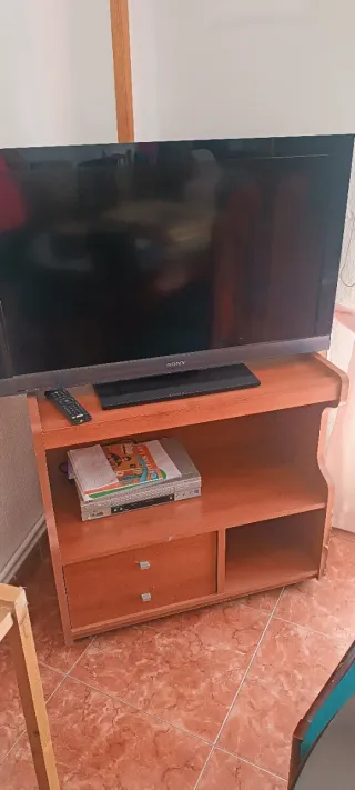 Mesa TV Sony con Mando y DVD