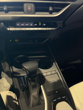 LEXUS UX 250H F-Sport Cuero 4WD - 2022