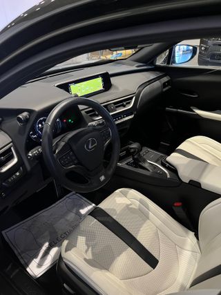 LEXUS UX 250H F-Sport Cuero 4WD - 2022