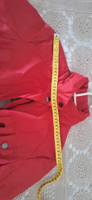 Chaqueta Zara entretiempo roja