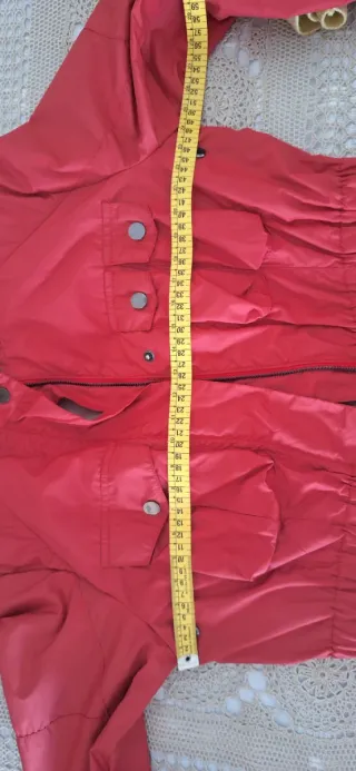 Chaqueta Zara entretiempo roja