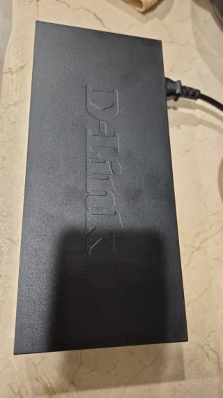 D-LINK  DGS-1024D como nuevo