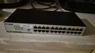D-LINK  DGS-1024D como nuevo