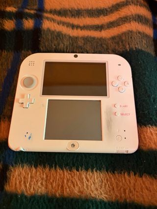 Nintendo 2DS Blanca y Roja