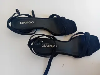 Sandalias Mango tacón bajo ancho negras
