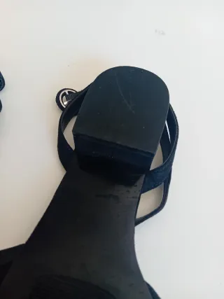 Sandalias Mango tacón bajo ancho negras