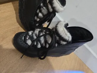 Botín Vidorreta Negro con Detalles