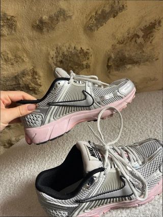 Nike Zoom Vomero 5 WMNS Talla 39