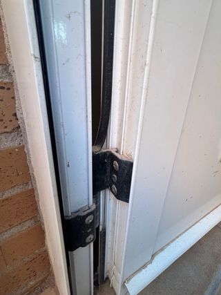Puerta de seguridad blanca. Sin el león 350€