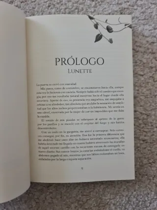 A una traición de perdernos