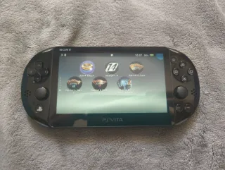 PS Vita Slim 2000 Negra