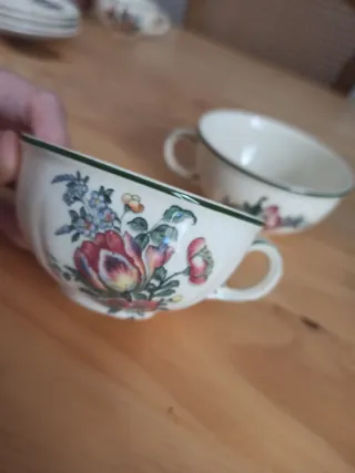 Dos tazas Villeroy & Boch florales